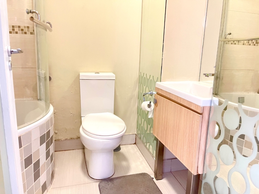 1 Bedroom Property for Sale in Rivonia Gauteng