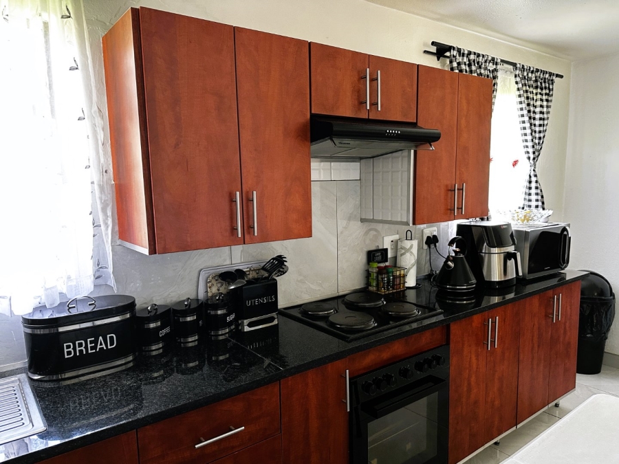 To Let 2 Bedroom Property for Rent in Sundowner Gauteng