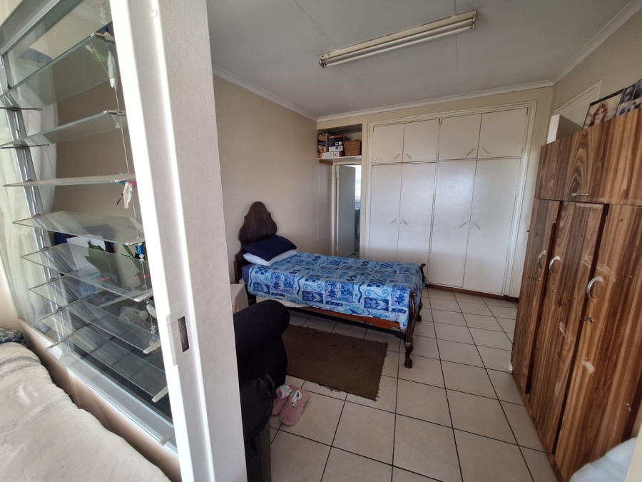 1 Bedroom Property for Sale in Queenswood Gauteng