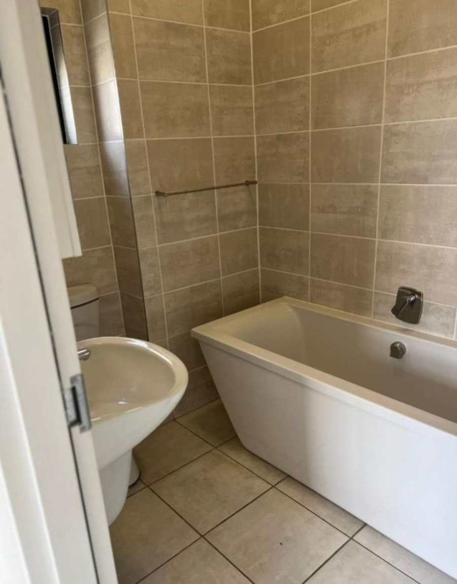 To Let 2 Bedroom Property for Rent in Linbro Park Gauteng