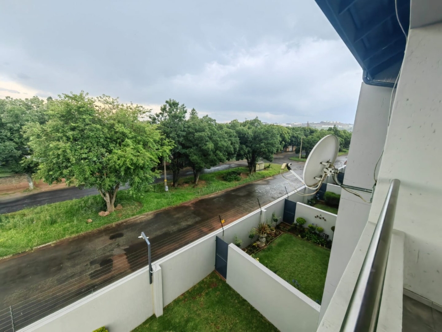 1 Bedroom Property for Sale in Hurlyvale Gauteng