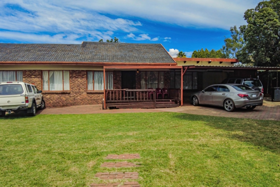 4 Bedroom Property for Sale in The Orchards Gauteng