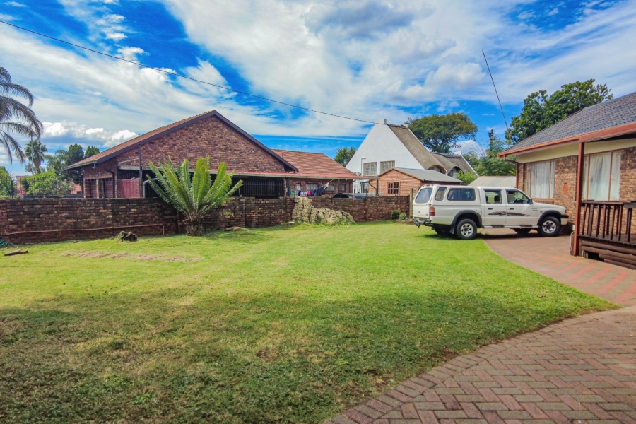 4 Bedroom Property for Sale in The Orchards Gauteng