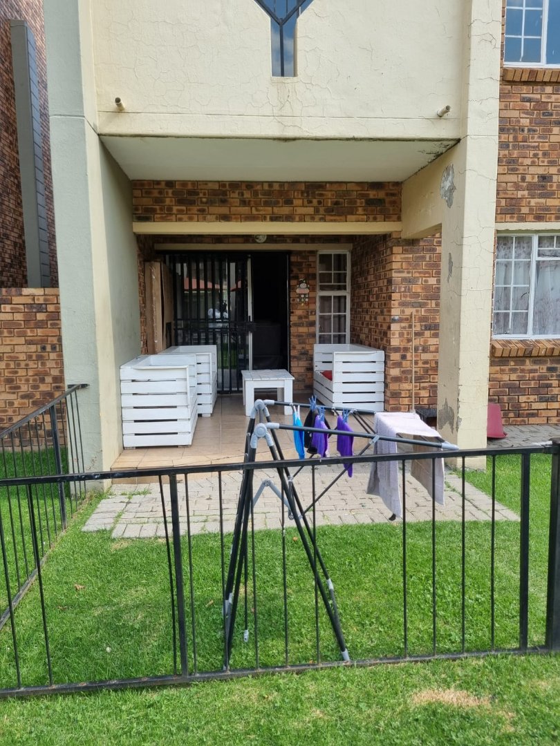 2 Bedroom Property for Sale in Comet Gauteng