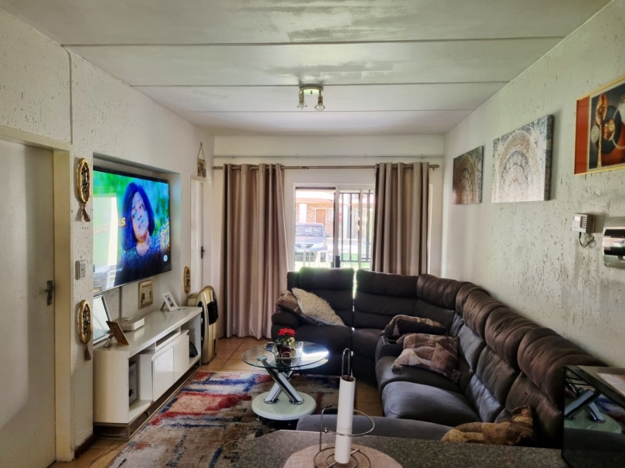 2 Bedroom Property for Sale in Comet Gauteng