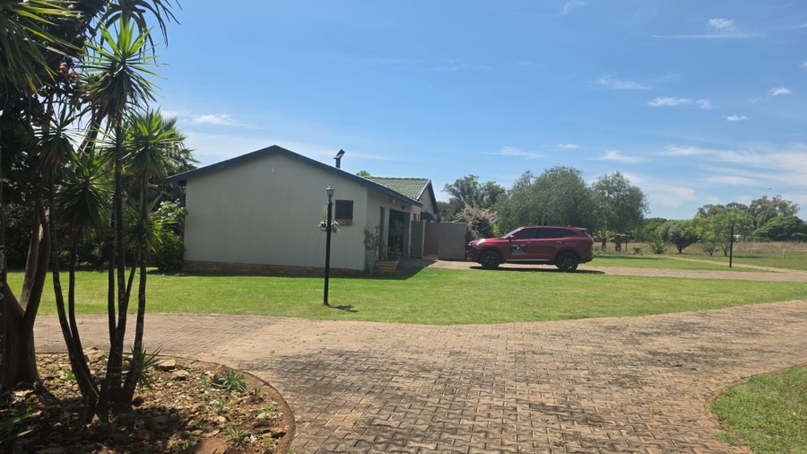 4 Bedroom Property for Sale in Muldersdrift Gauteng