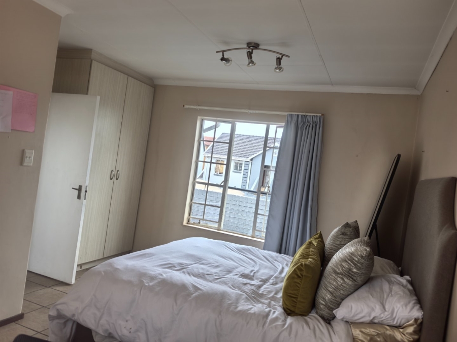 1 Bedroom Property for Sale in Brentwood Park AH Gauteng