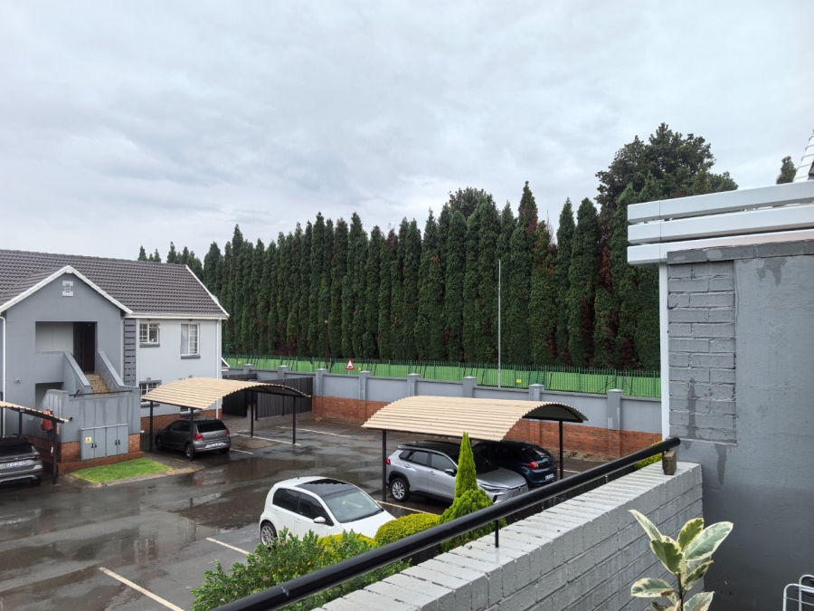 1 Bedroom Property for Sale in Brentwood Park AH Gauteng