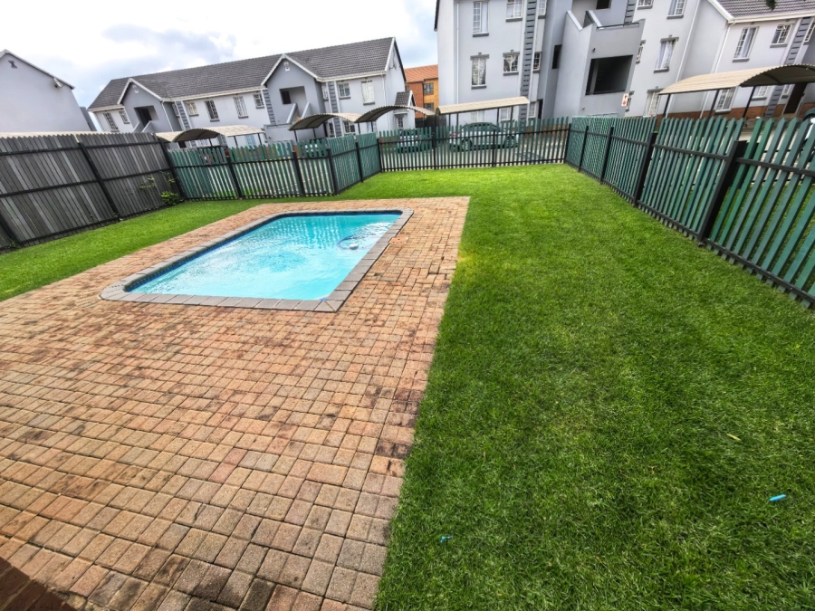 1 Bedroom Property for Sale in Brentwood Park AH Gauteng