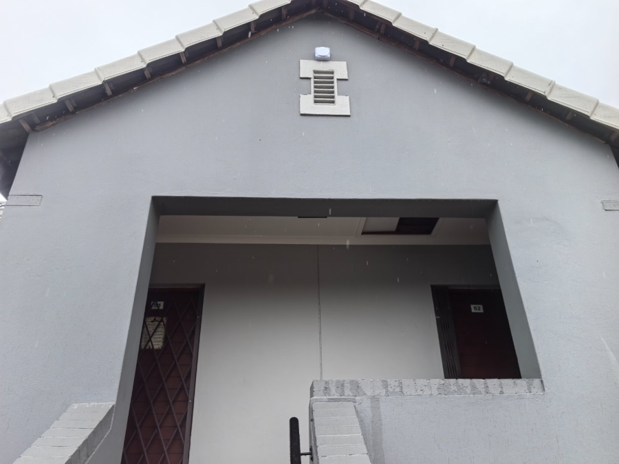 1 Bedroom Property for Sale in Brentwood Park AH Gauteng