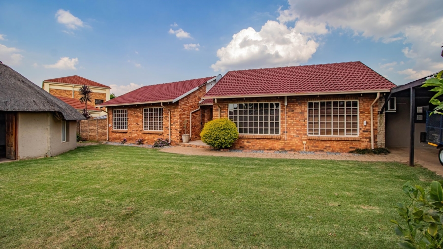3 Bedroom Property for Sale in Rynfield Gauteng