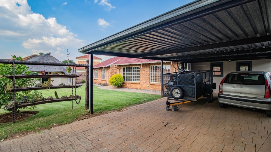 3 Bedroom Property for Sale in Rynfield Gauteng