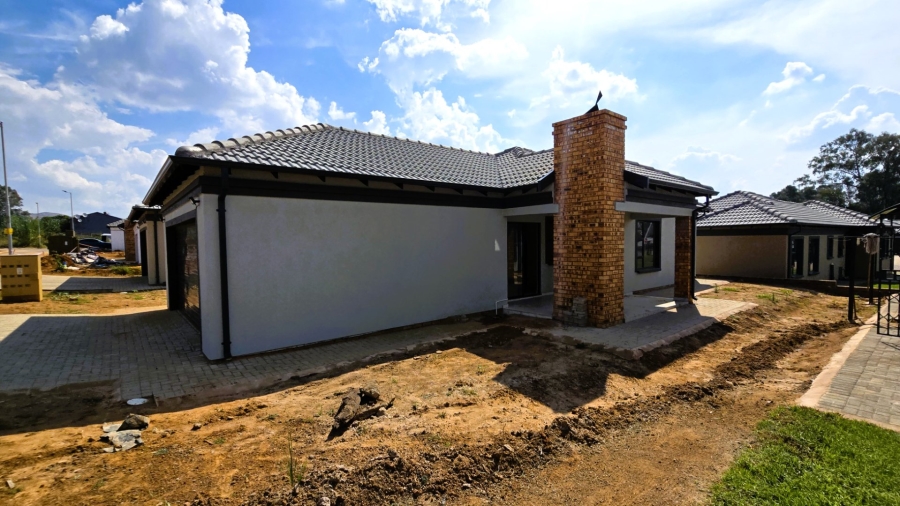 3 Bedroom Property for Sale in Heatherview Gauteng