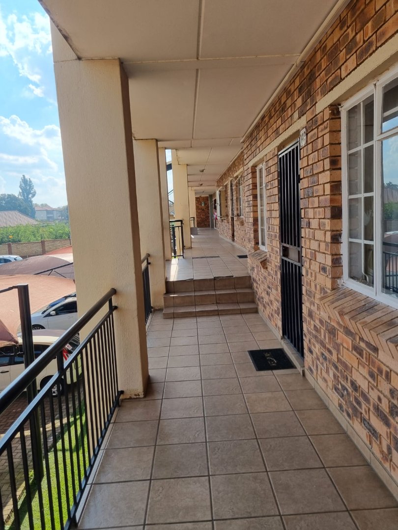 2 Bedroom Property for Sale in Comet Gauteng
