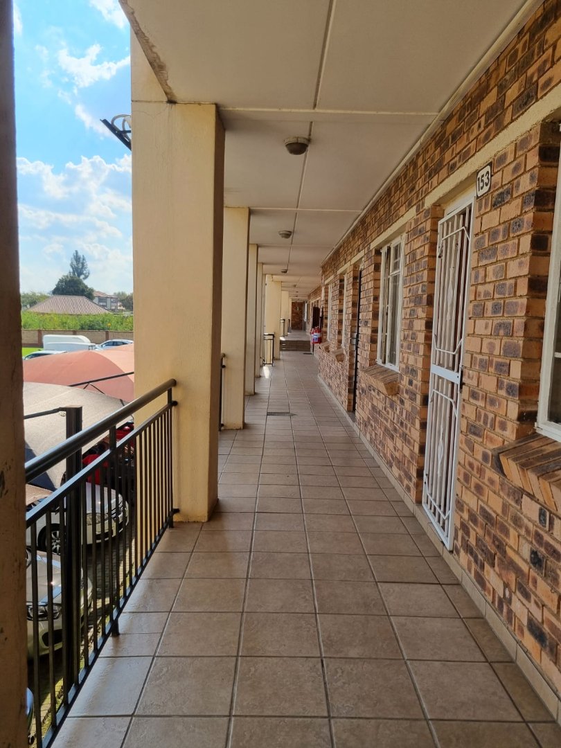 2 Bedroom Property for Sale in Comet Gauteng