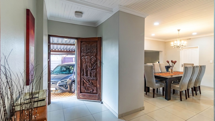 5 Bedroom Property for Sale in Eastleigh Ridge Gauteng