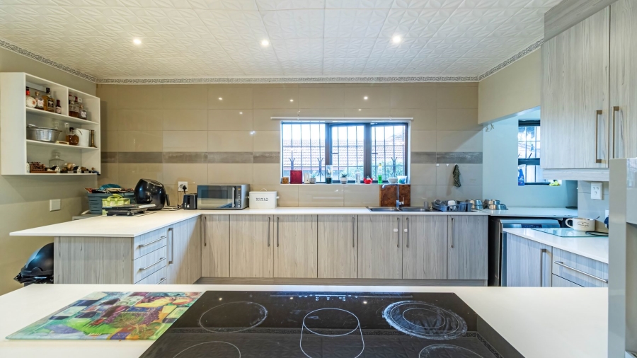 5 Bedroom Property for Sale in Eastleigh Ridge Gauteng