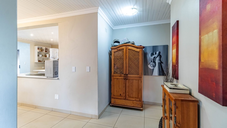 5 Bedroom Property for Sale in Eastleigh Ridge Gauteng