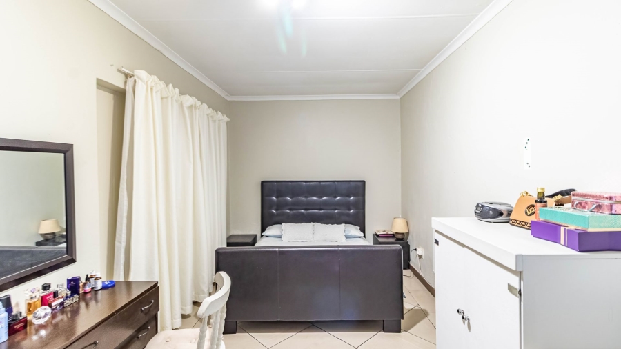 5 Bedroom Property for Sale in Eastleigh Ridge Gauteng