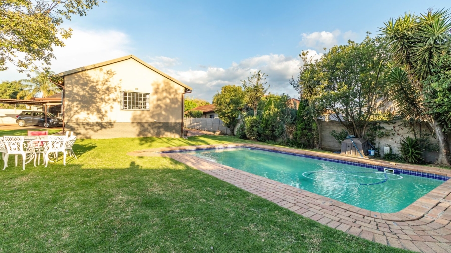 5 Bedroom Property for Sale in Eastleigh Ridge Gauteng