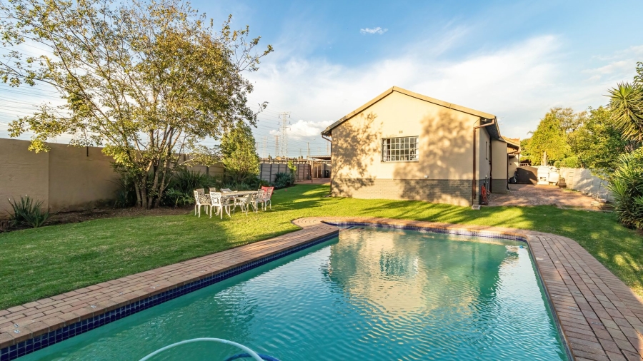 5 Bedroom Property for Sale in Eastleigh Ridge Gauteng