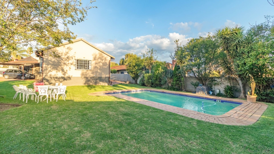 5 Bedroom Property for Sale in Eastleigh Ridge Gauteng