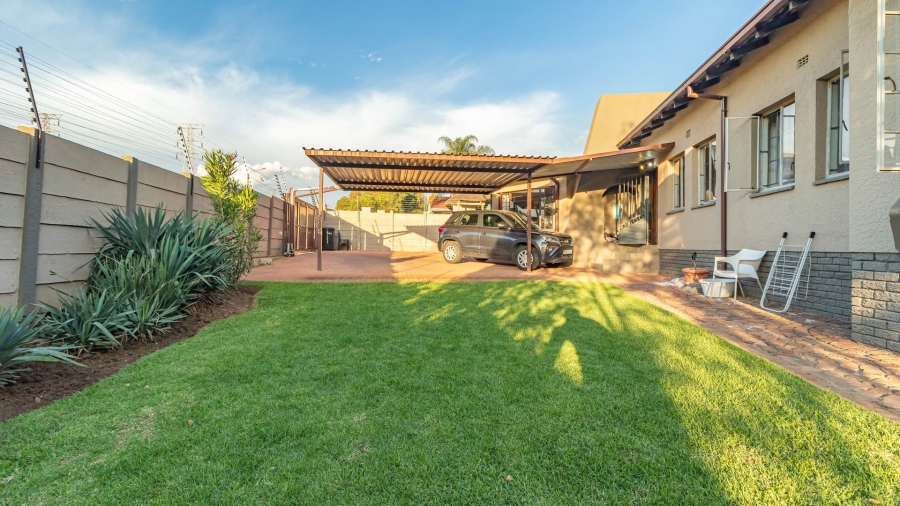 5 Bedroom Property for Sale in Eastleigh Ridge Gauteng