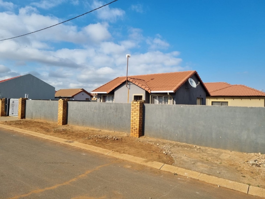 2 Bedroom Property for Sale in Vosloorus Gauteng