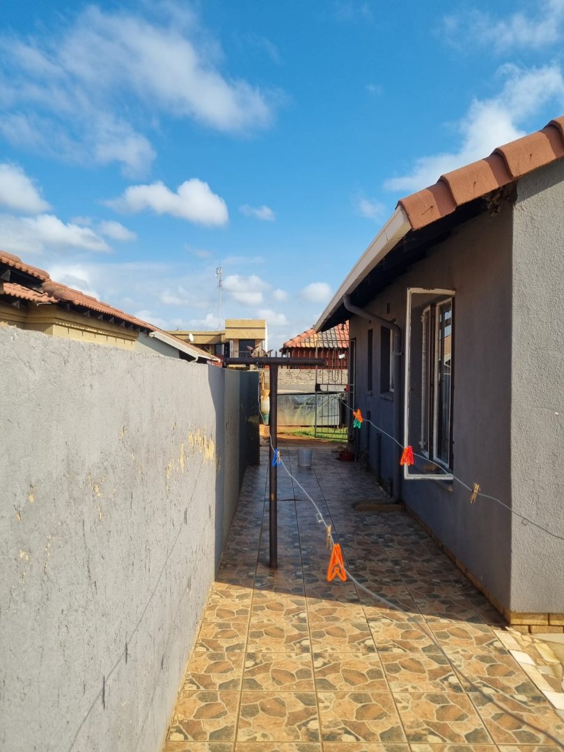 2 Bedroom Property for Sale in Vosloorus Gauteng