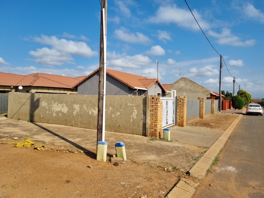 2 Bedroom Property for Sale in Vosloorus Gauteng