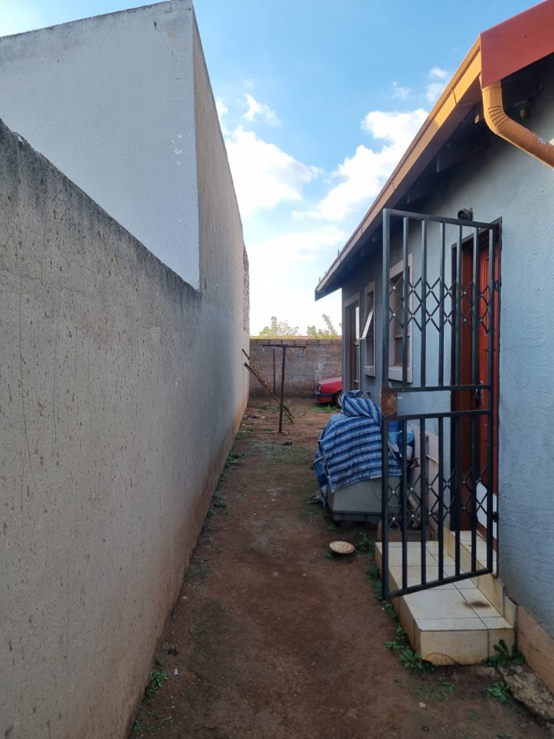 3 Bedroom Property for Sale in Roodekop Gauteng