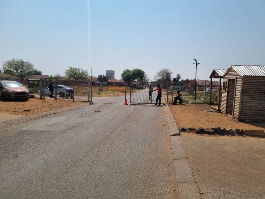 3 Bedroom Property for Sale in Roodekop Gauteng