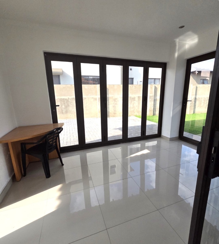 3 Bedroom Property for Sale in Halfway House Gauteng