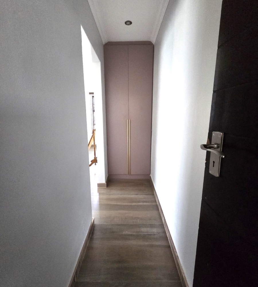 3 Bedroom Property for Sale in Halfway House Gauteng