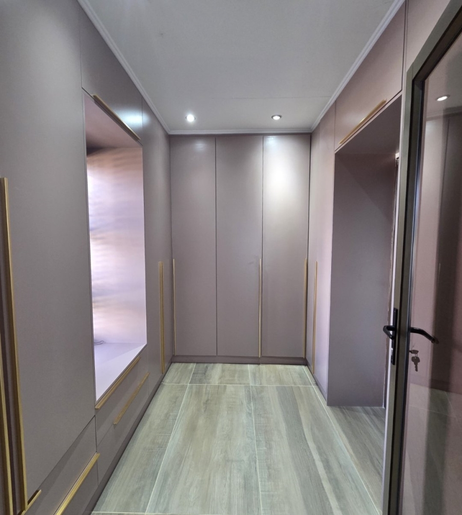 3 Bedroom Property for Sale in Halfway House Gauteng