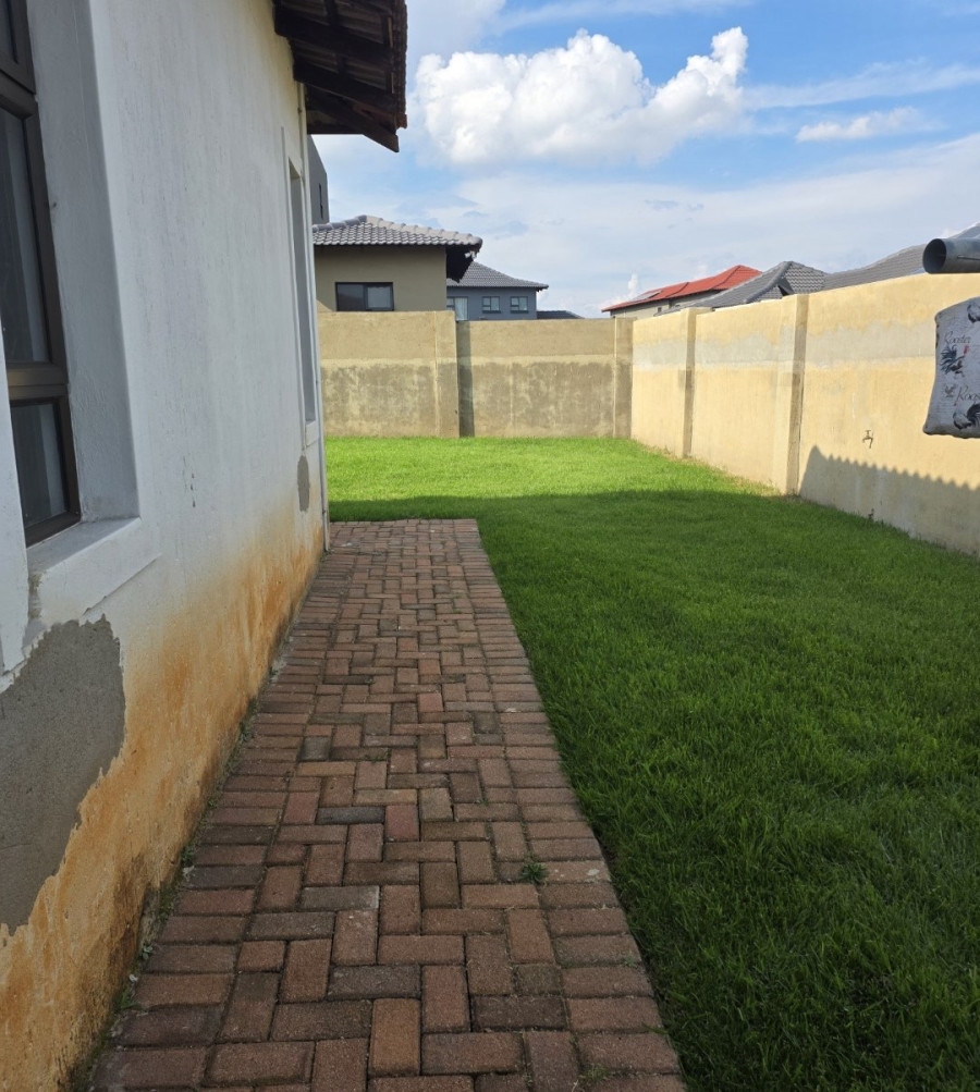 3 Bedroom Property for Sale in Halfway House Gauteng