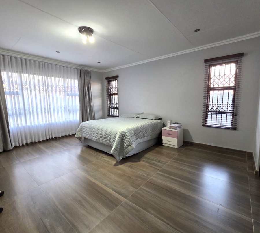 3 Bedroom Property for Sale in Halfway House Gauteng