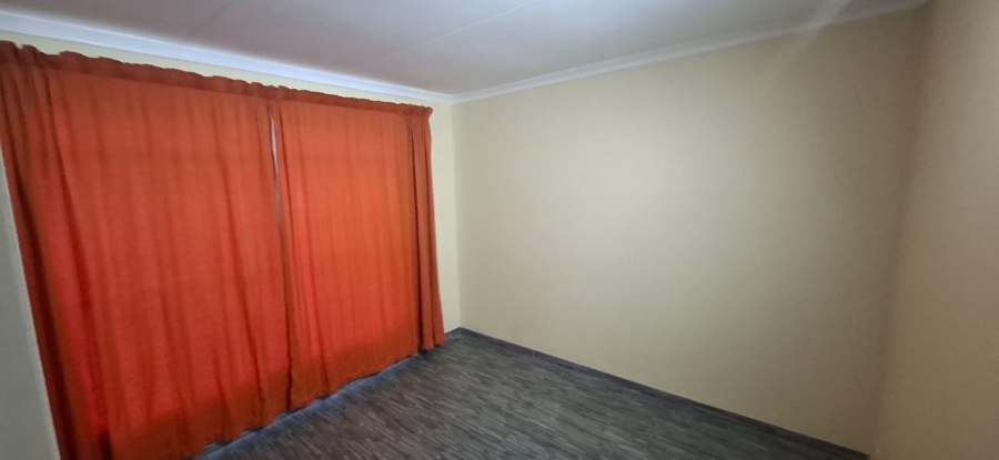 5 Bedroom Property for Sale in Westdene Gauteng