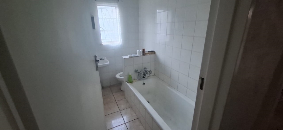 5 Bedroom Property for Sale in Westdene Gauteng