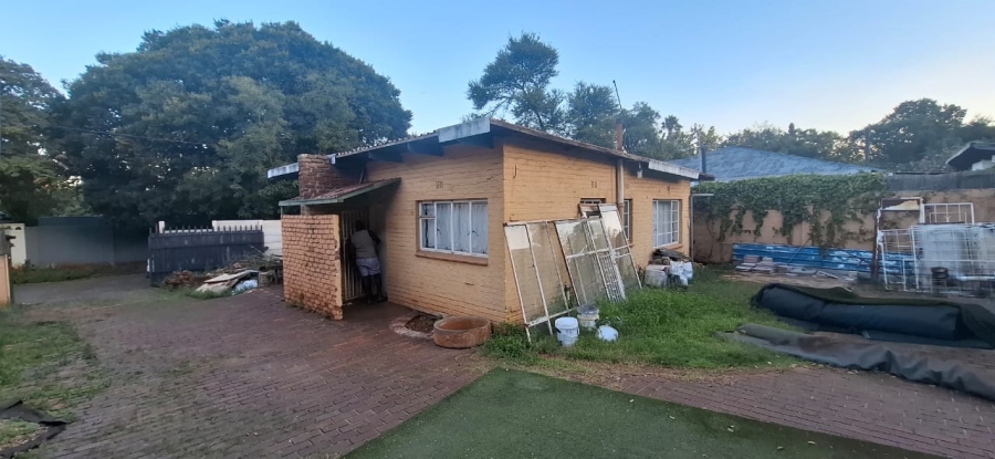 5 Bedroom Property for Sale in Westdene Gauteng