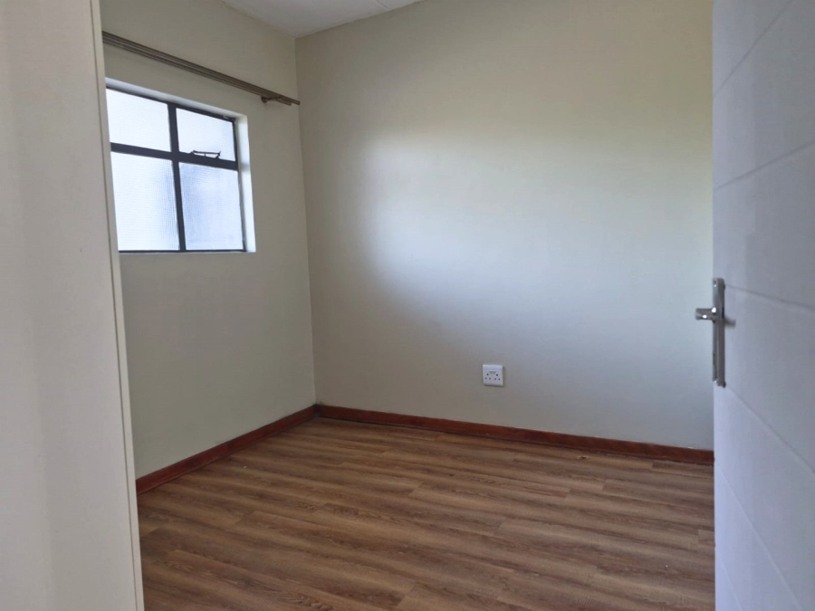 2 Bedroom Property for Sale in Glen Austin Gauteng