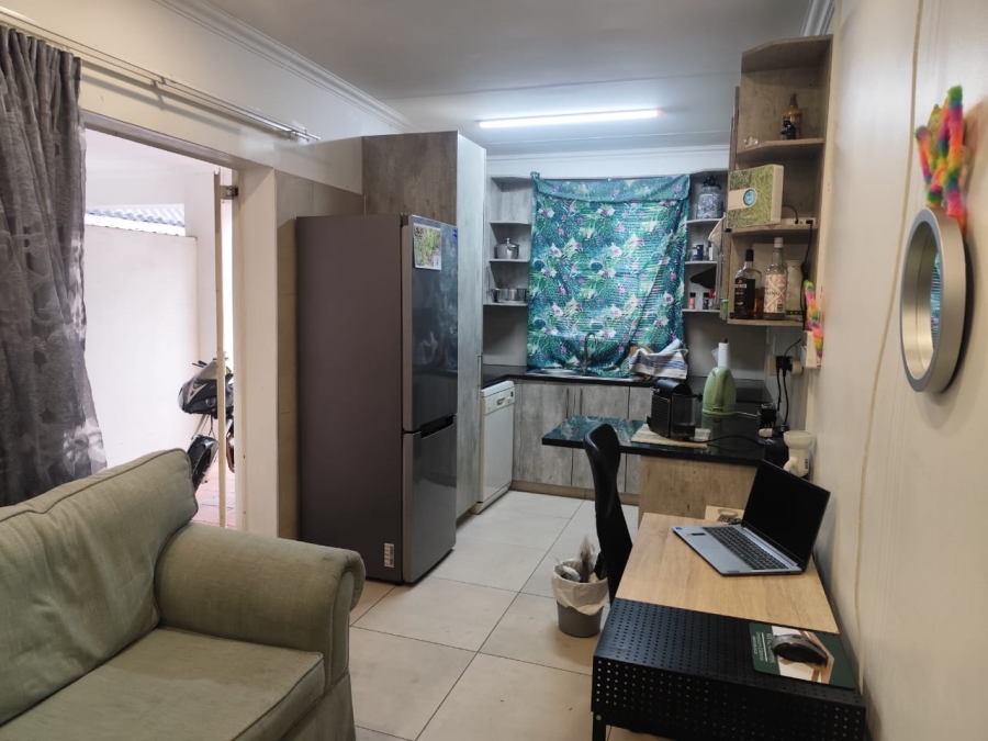 1 Bedroom Property for Sale in Bedfordview Gauteng