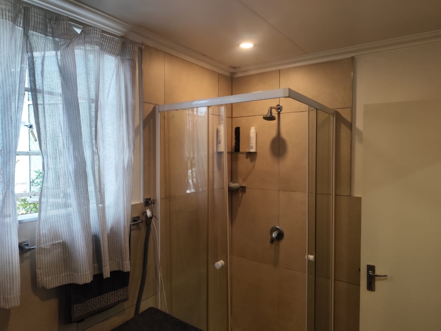 1 Bedroom Property for Sale in Bedfordview Gauteng