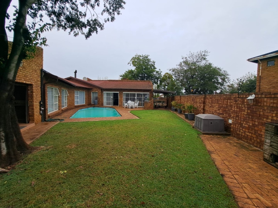 3 Bedroom Property for Sale in Ferryvale Gauteng