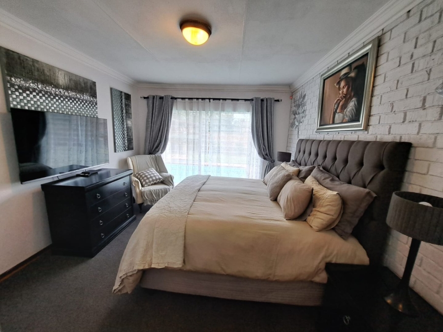 3 Bedroom Property for Sale in Ferryvale Gauteng