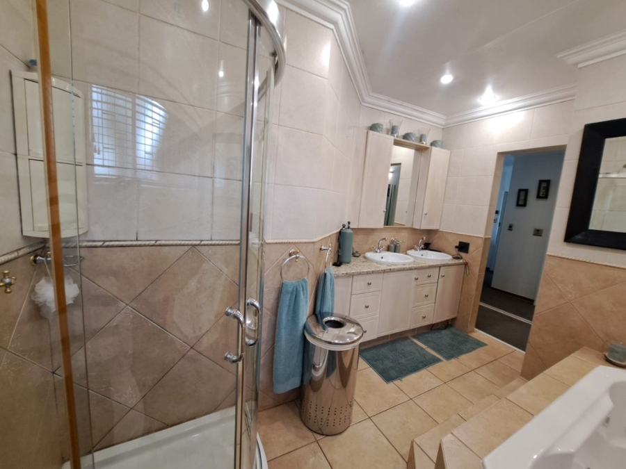 3 Bedroom Property for Sale in Ferryvale Gauteng