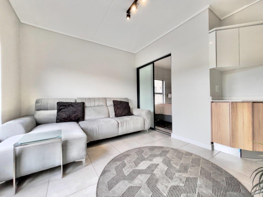 To Let 1 Bedroom Property for Rent in Waterfall Gauteng