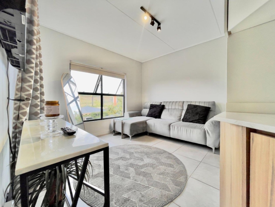 To Let 1 Bedroom Property for Rent in Waterfall Gauteng