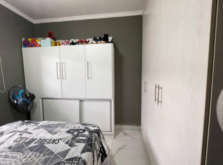 2 Bedroom Property for Sale in Noordwyk Gauteng
