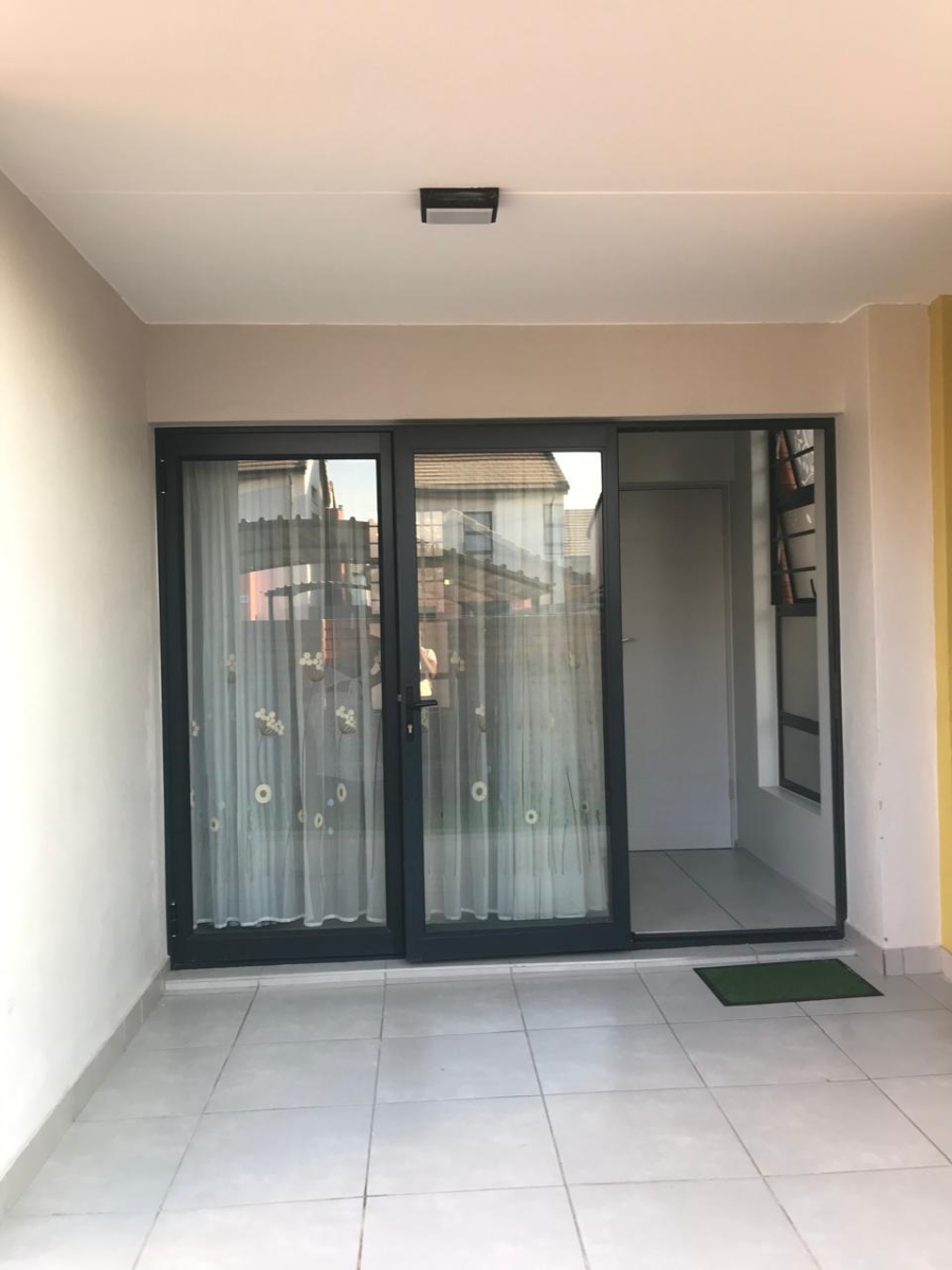 3 Bedroom Property for Sale in Rooihuiskraal North Gauteng